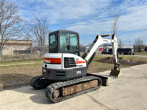 Mini Excavator Rentals in Kenosha, WI 